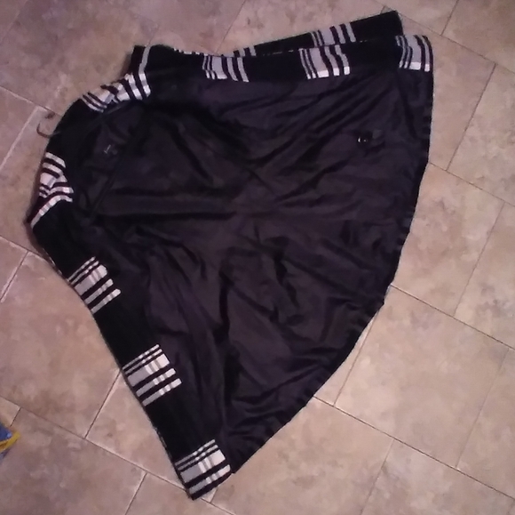 Sold! - Picture 4 of 9